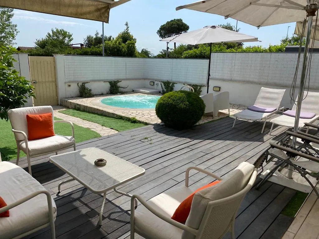 Fregene House - Jacuzzi & Garden Villa Fregenae